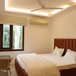 Saket 54 - Entire 4 Bhk Apartment