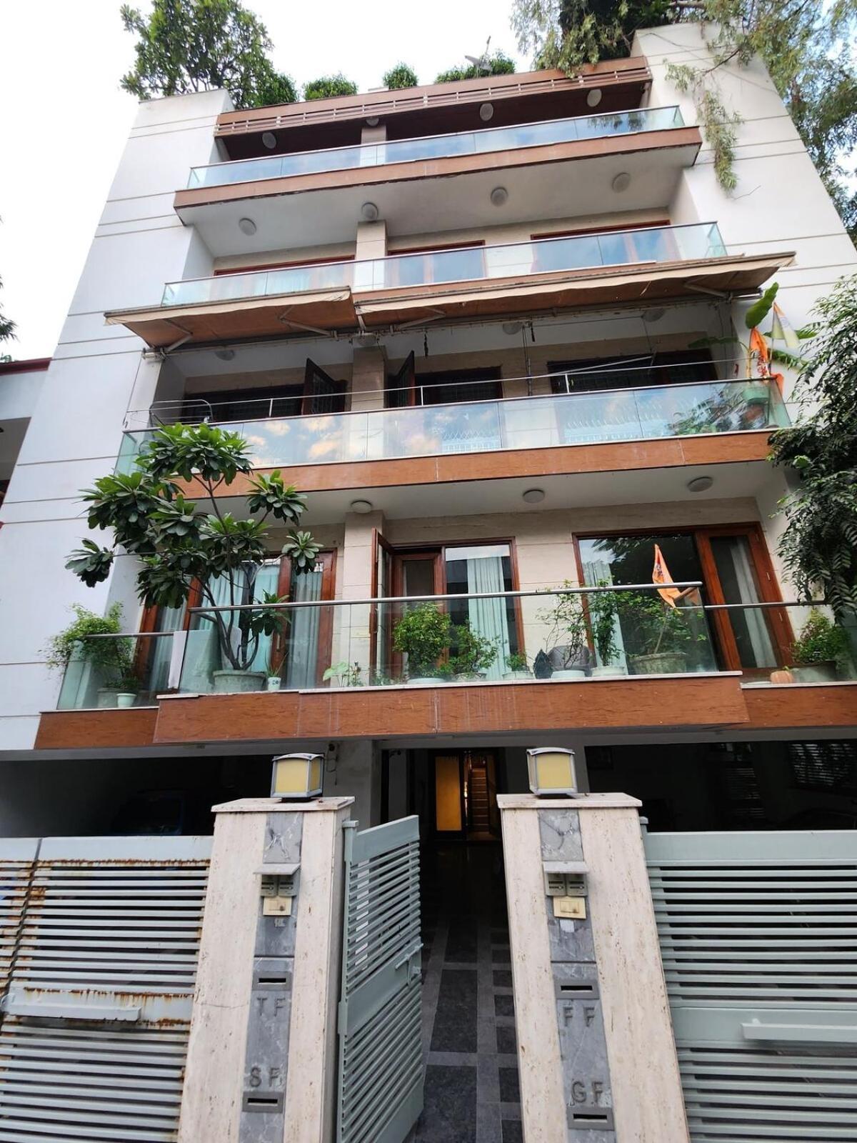 Saket 54 - Entire 4 Bhk
